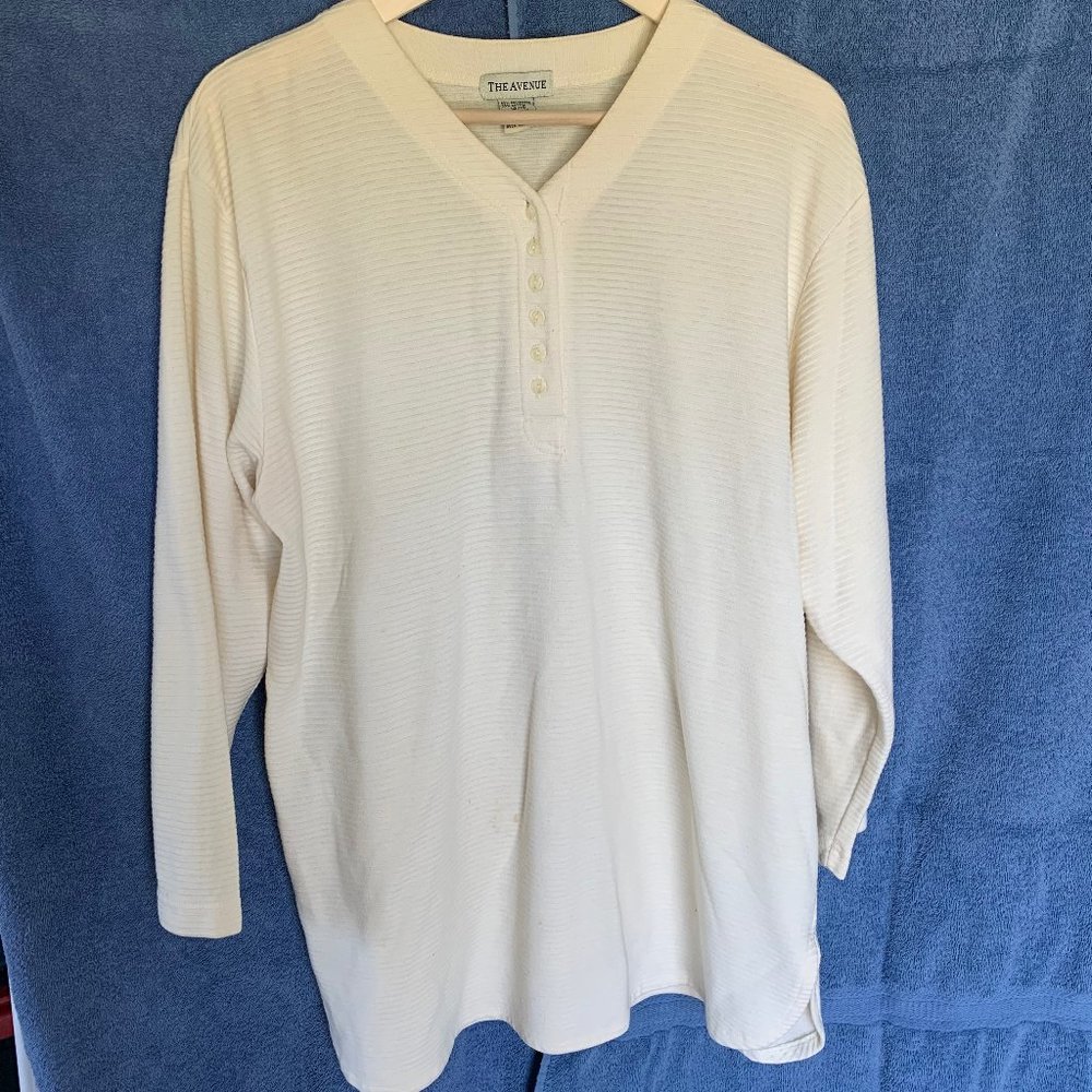 Long sleeve shirt in Cream size 14/16